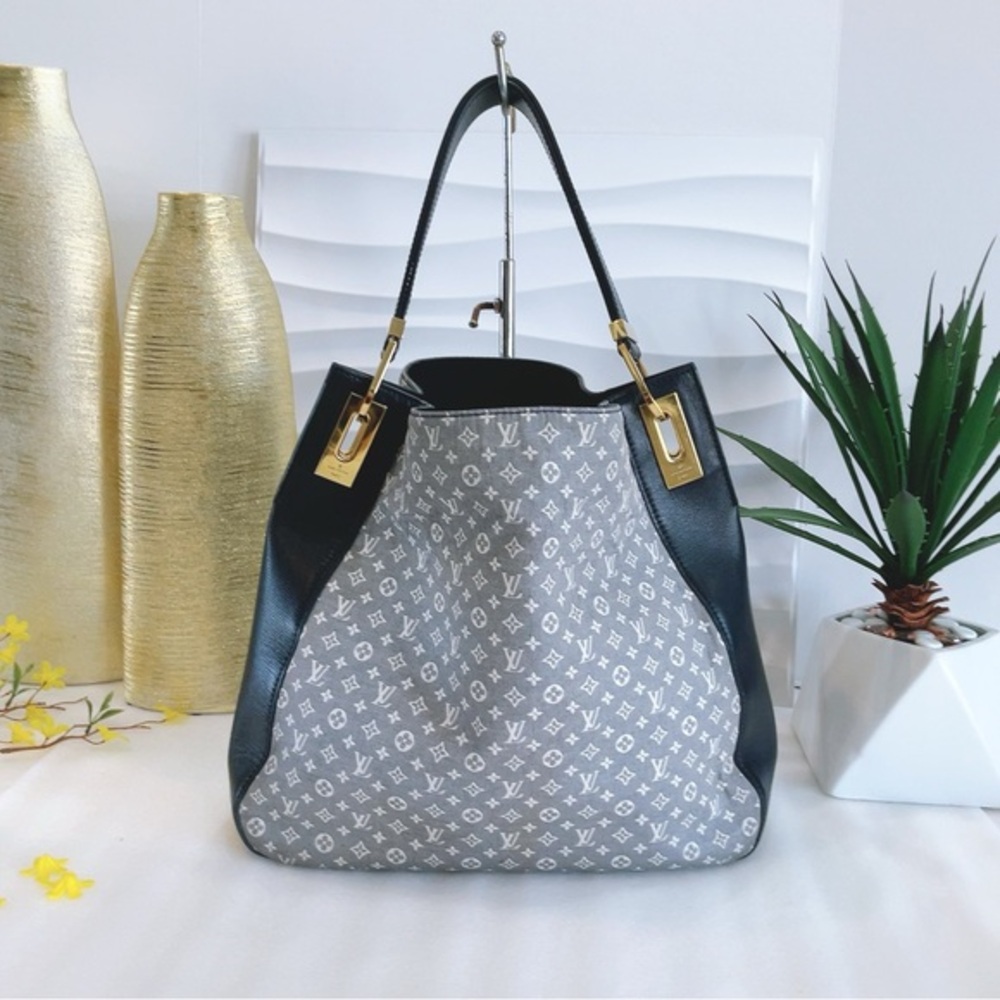 🥰Beautiful 🤩Authentic Louis Vuitton Encre Monogram Idylle Rendez-vous MM